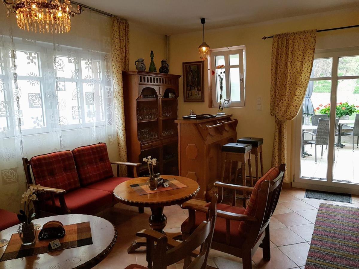 Mosel-Landhaus Am Moselufer B&B Briedern Exteriör bild