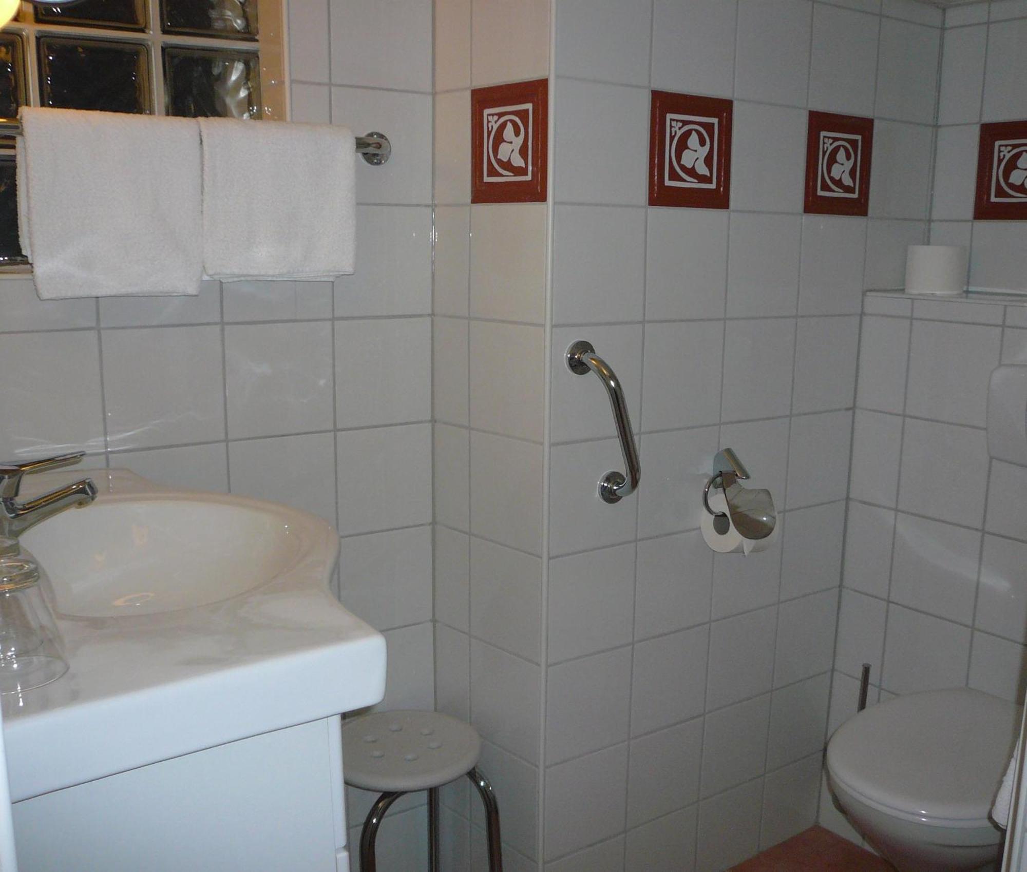 Mosel-Landhaus Am Moselufer B&B Briedern Exteriör bild