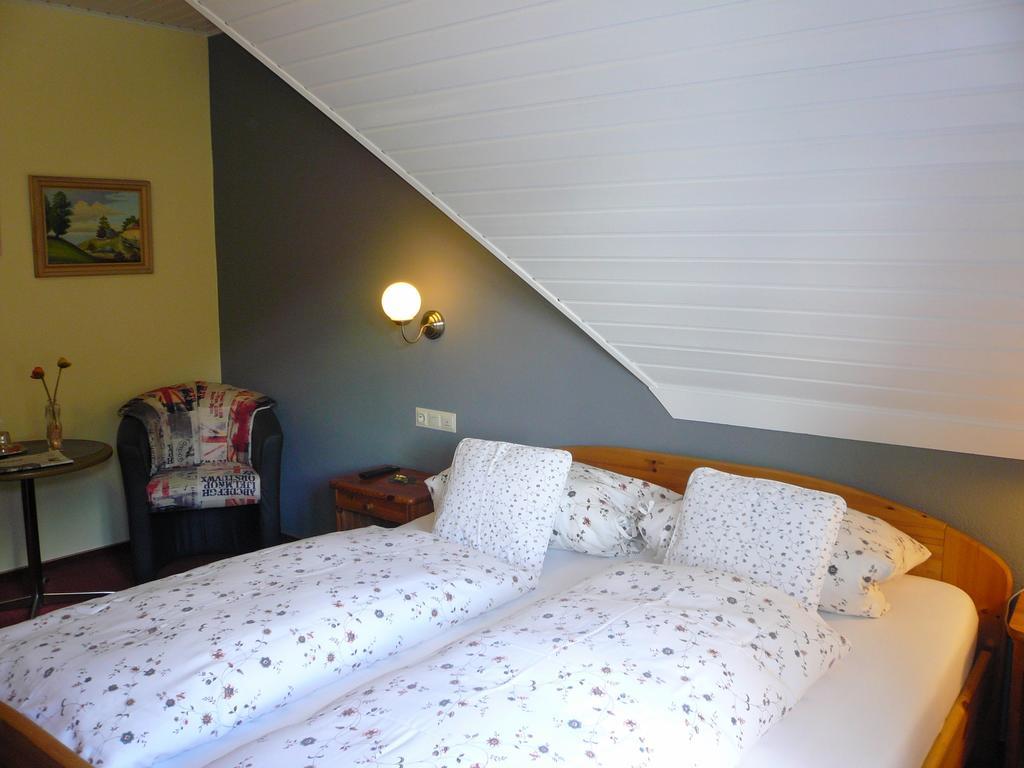 Mosel-Landhaus Am Moselufer B&B Briedern Exteriör bild